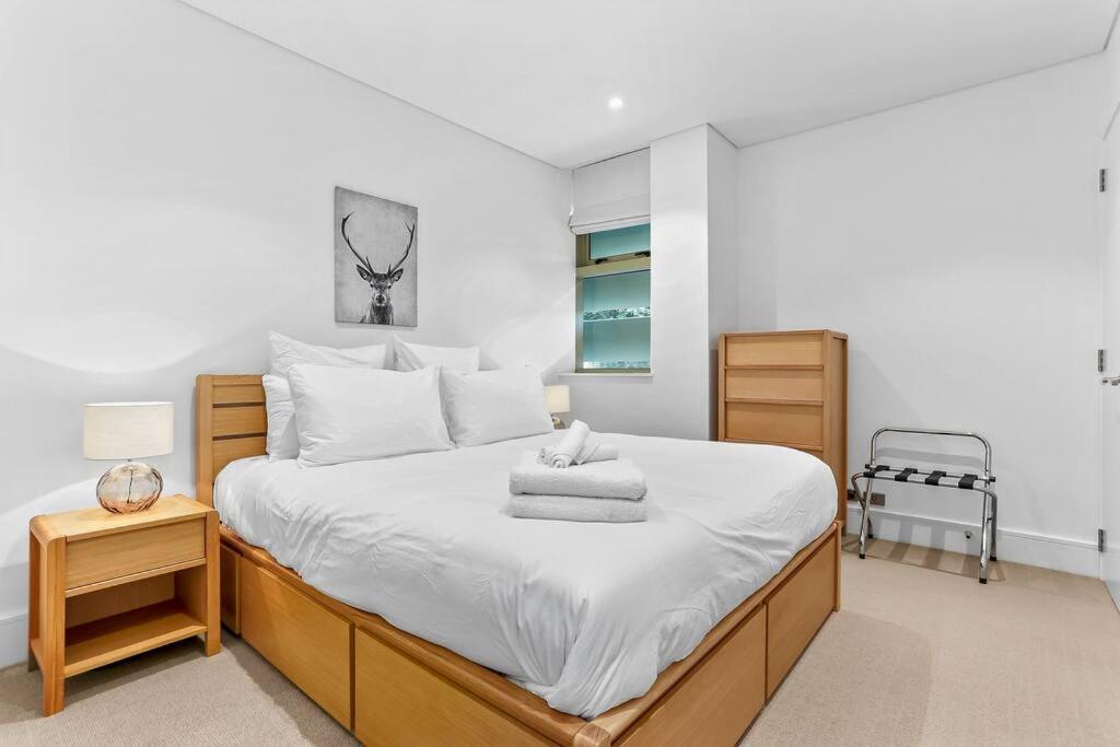 Appartement Elegant & Sunny Living With Stunning Marina Views à Auckland Extérieur photo