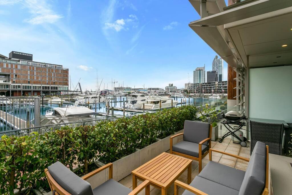 Appartement Elegant & Sunny Living With Stunning Marina Views à Auckland Extérieur photo