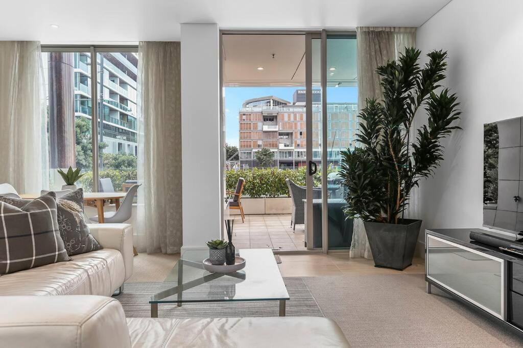 Appartement Elegant & Sunny Living With Stunning Marina Views à Auckland Extérieur photo