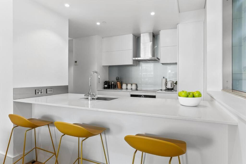Appartement Elegant & Sunny Living With Stunning Marina Views à Auckland Extérieur photo