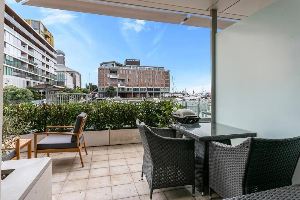 Appartement Elegant & Sunny Living With Stunning Marina Views à Auckland Extérieur photo